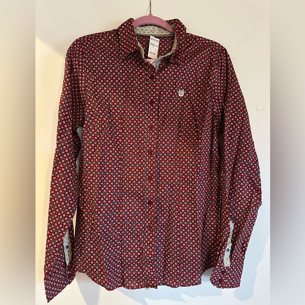 Cinch Women’s red pattern shirt